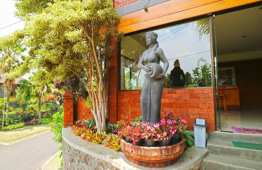 Villa Gardenia Bandung-1