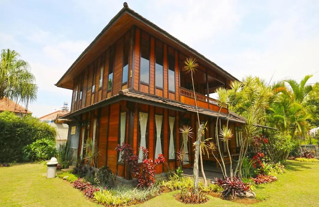 Villa Gardenia Bandung-1